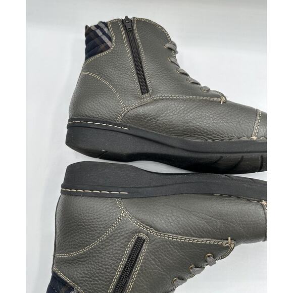 Clarks Lace-Up Boots in Gray for Men | Lyst Clarks Lace Up Gray Leather Boots 11 Cold Weather durable camping 33-06